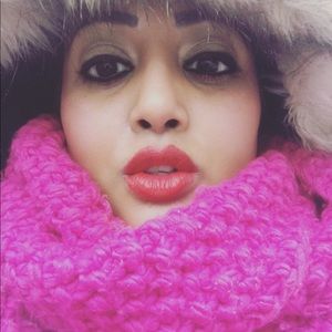 Meet your Posher, Raisa